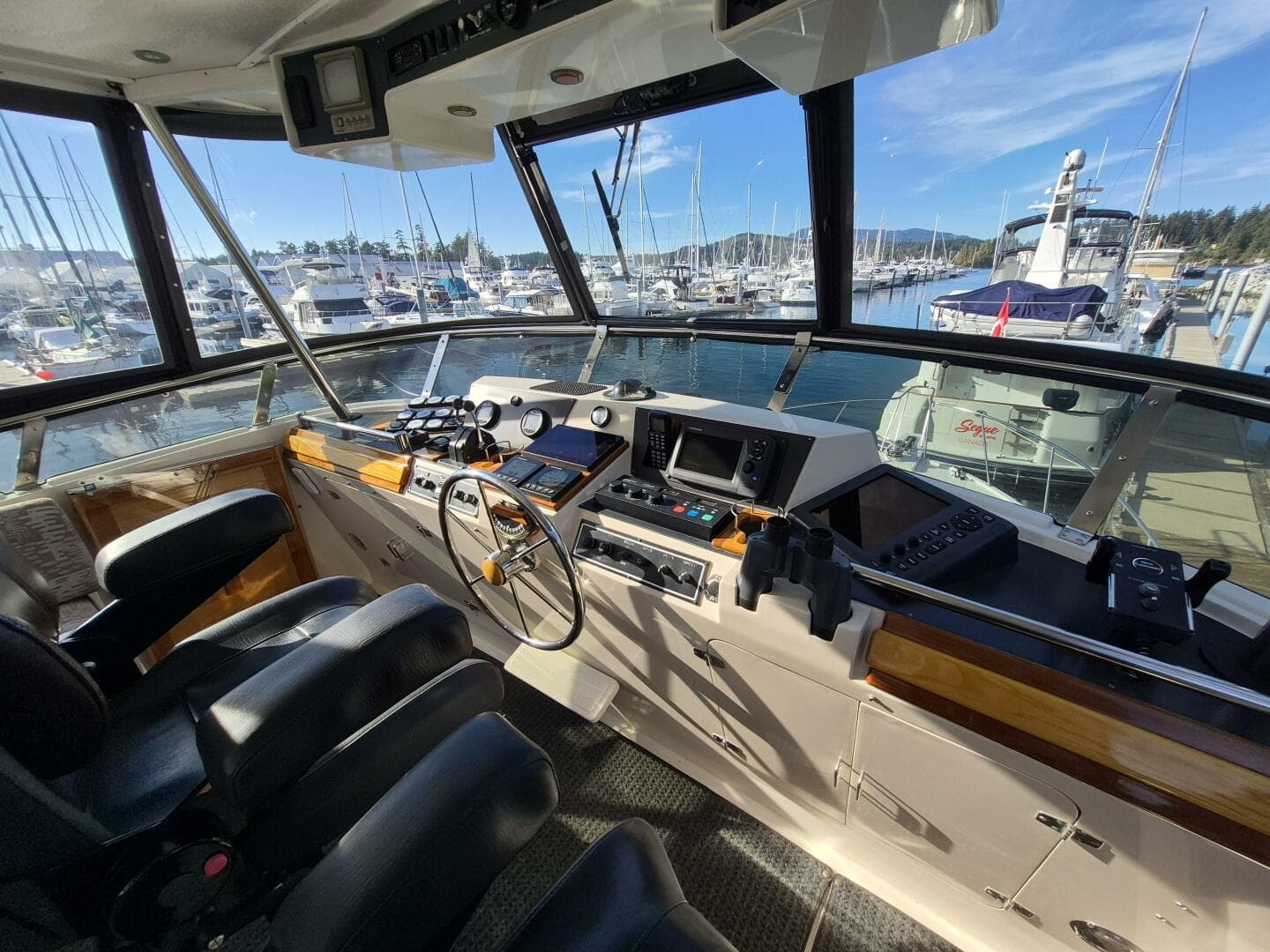 1990 Camargue — photo 28