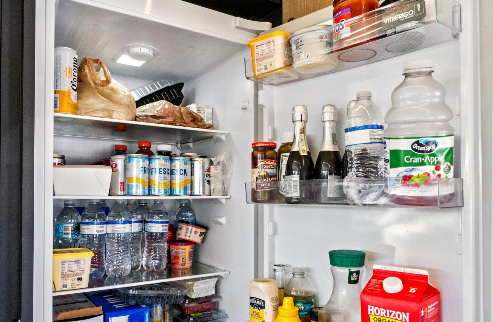 2025 Absolute 52 Fly — photo 36