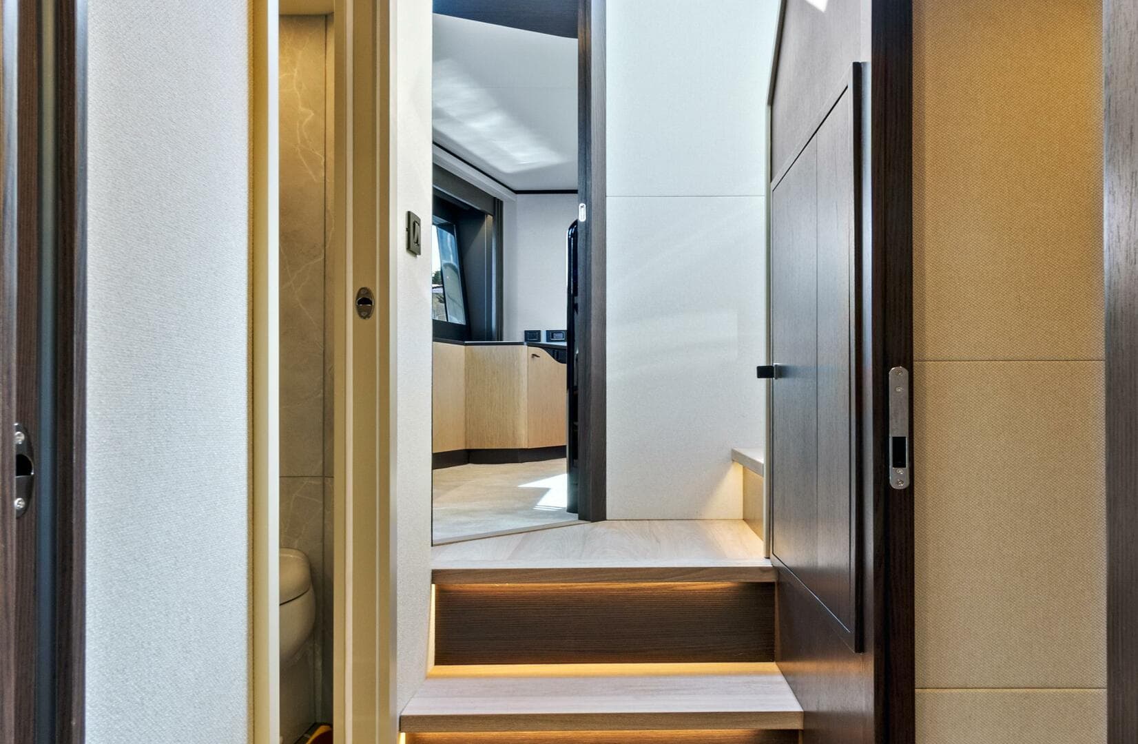 2025 Absolute 52 Fly — photo 60