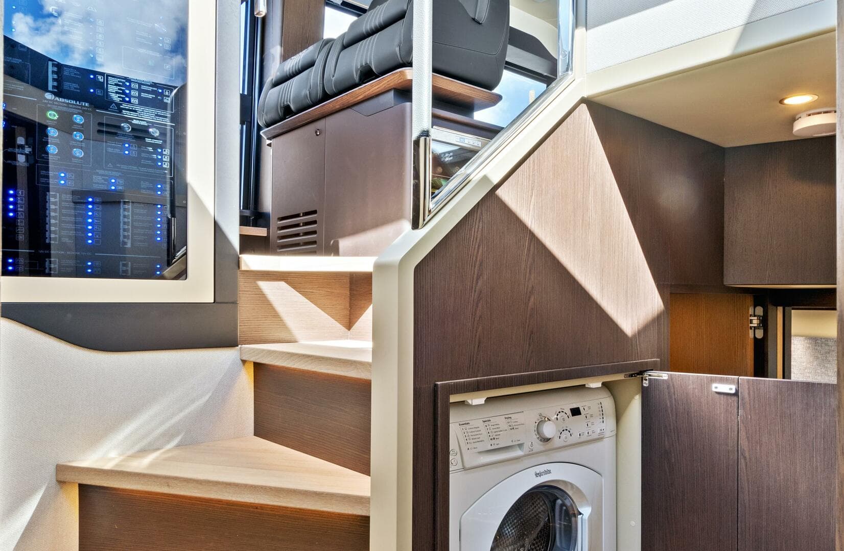 2025 Absolute 52 Fly — photo 49