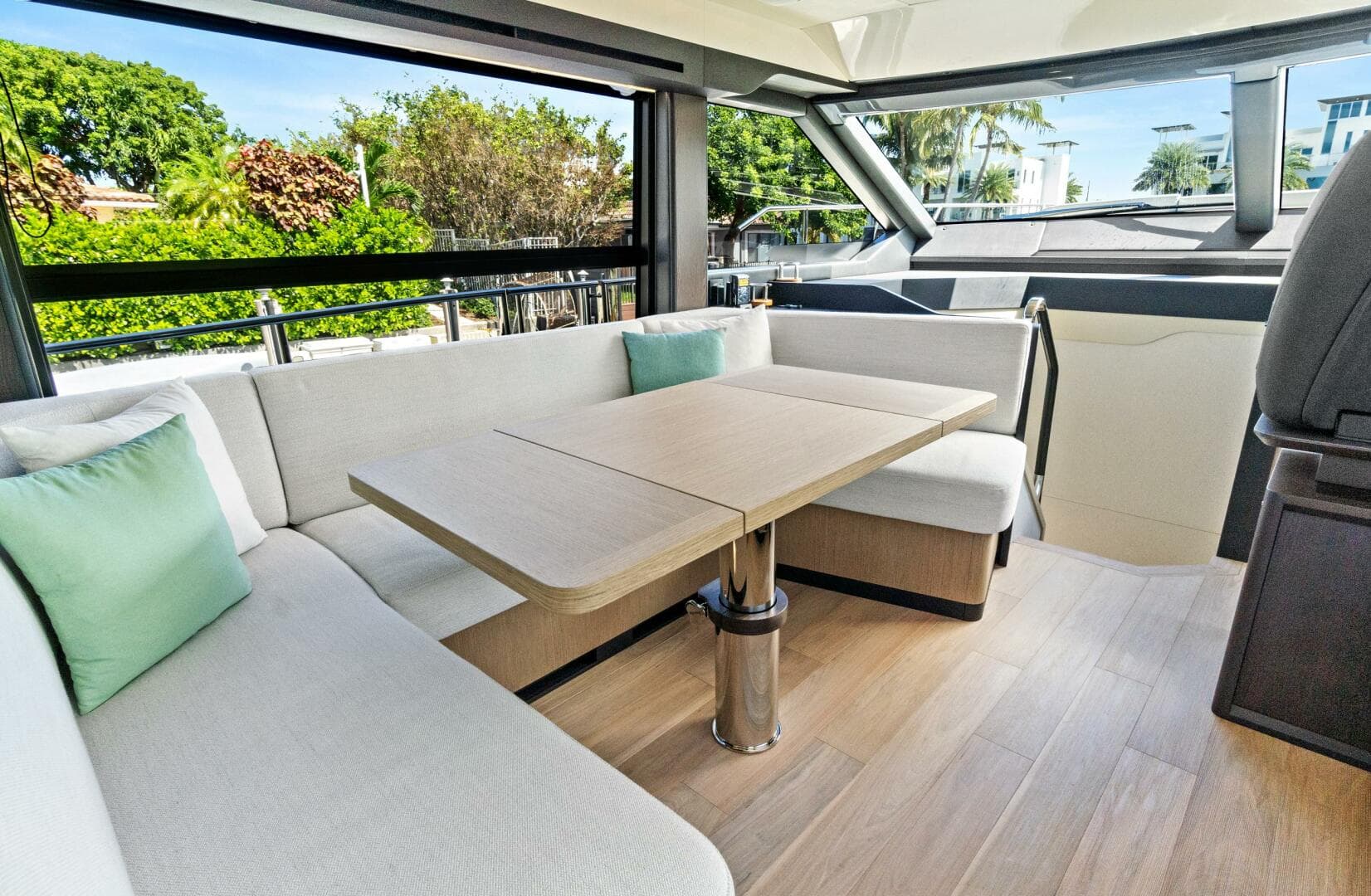 2025 Absolute 52 Fly — photo 38