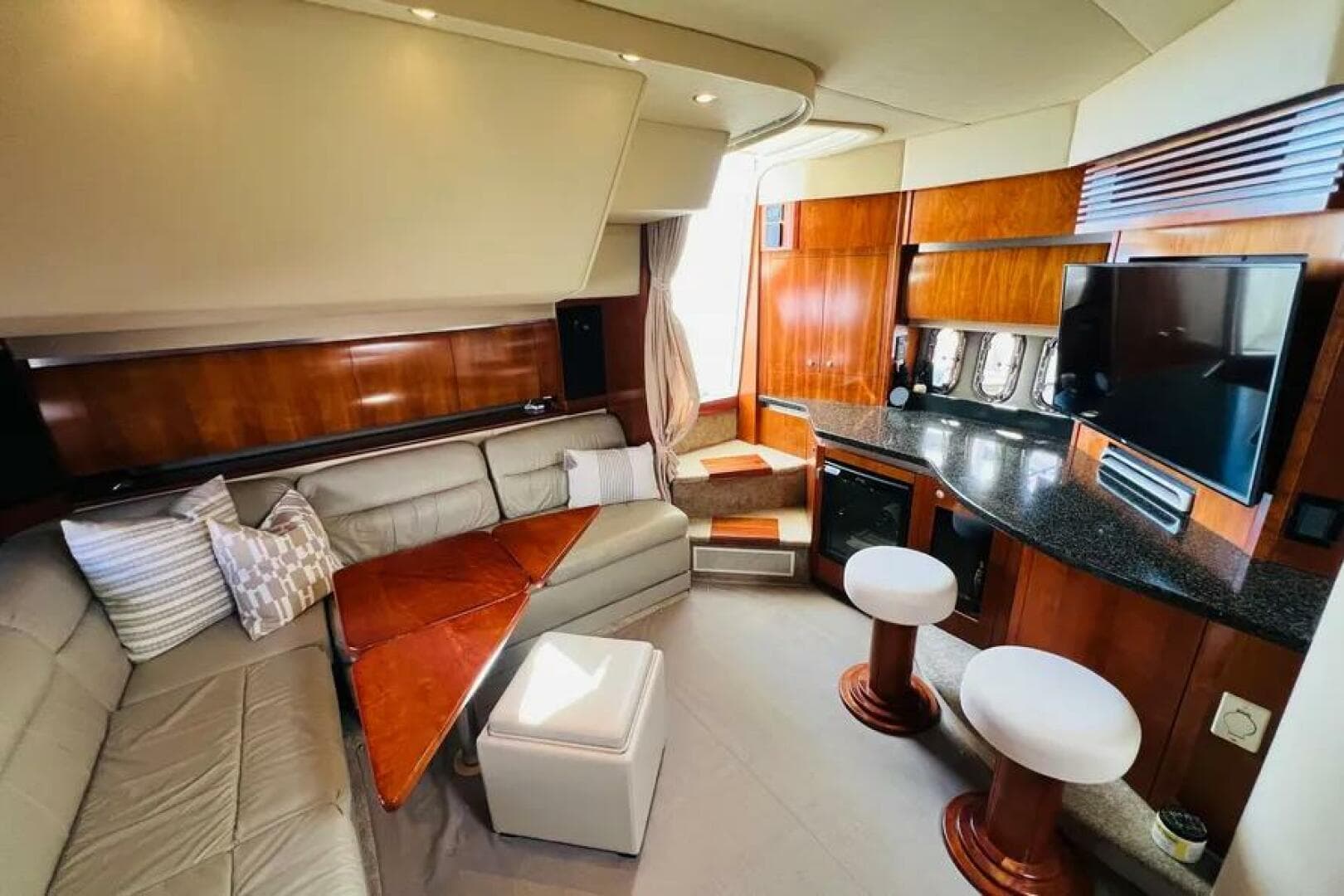 2006 Cruisers Yachts 420 Express — photo 20