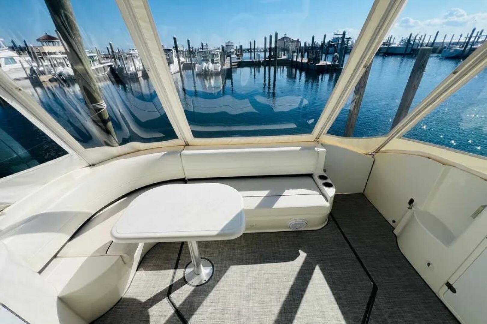 2006 Cruisers Yachts 420 Express — photo 9