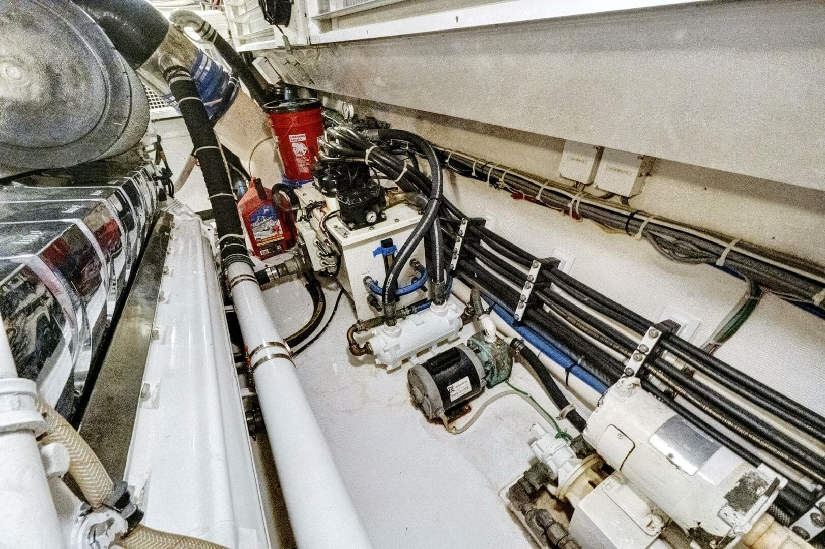 2008 Viking 74 Enclosed Bridge — photo 84