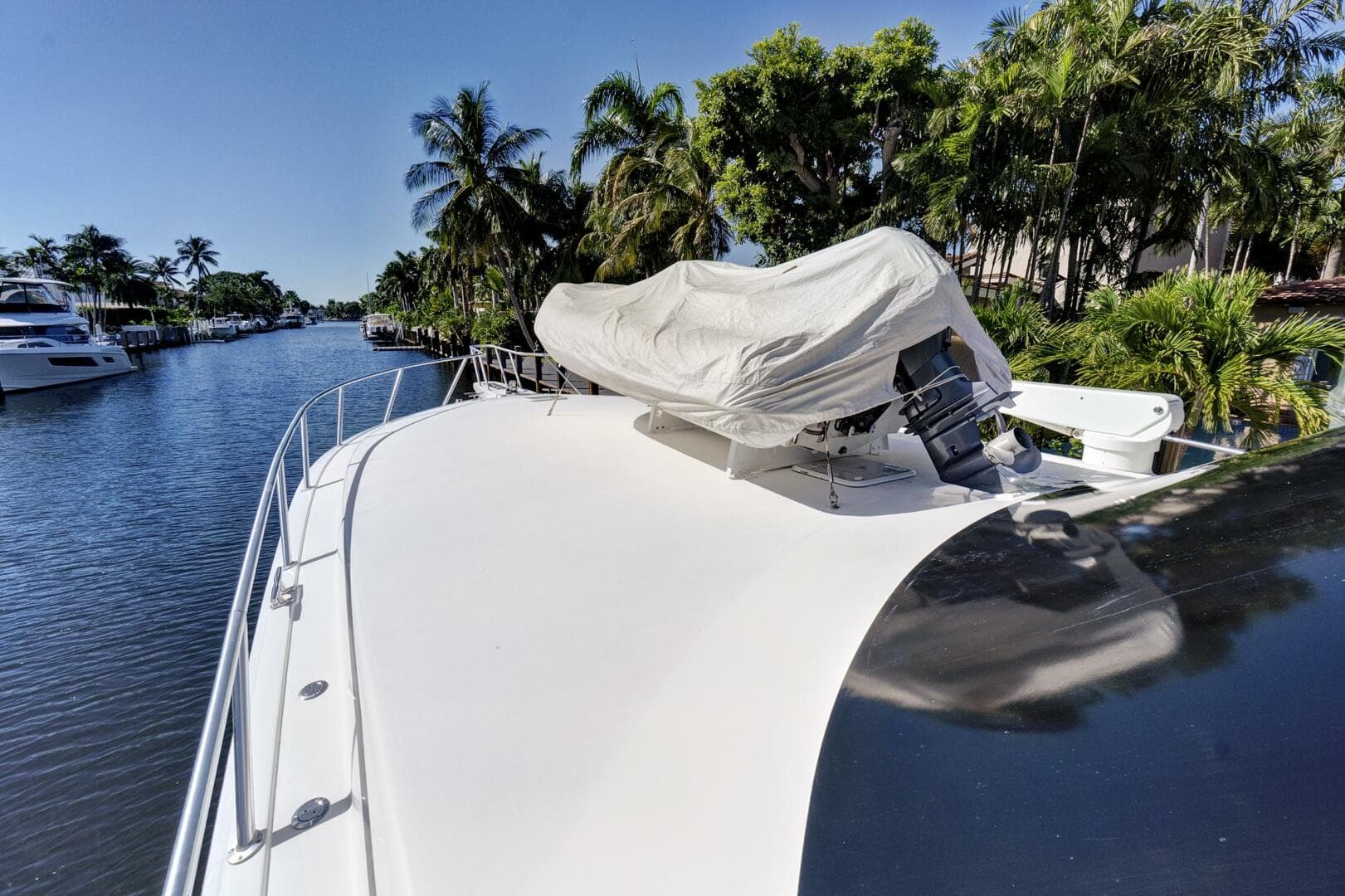 2008 Viking 74 Enclosed Bridge — photo 11