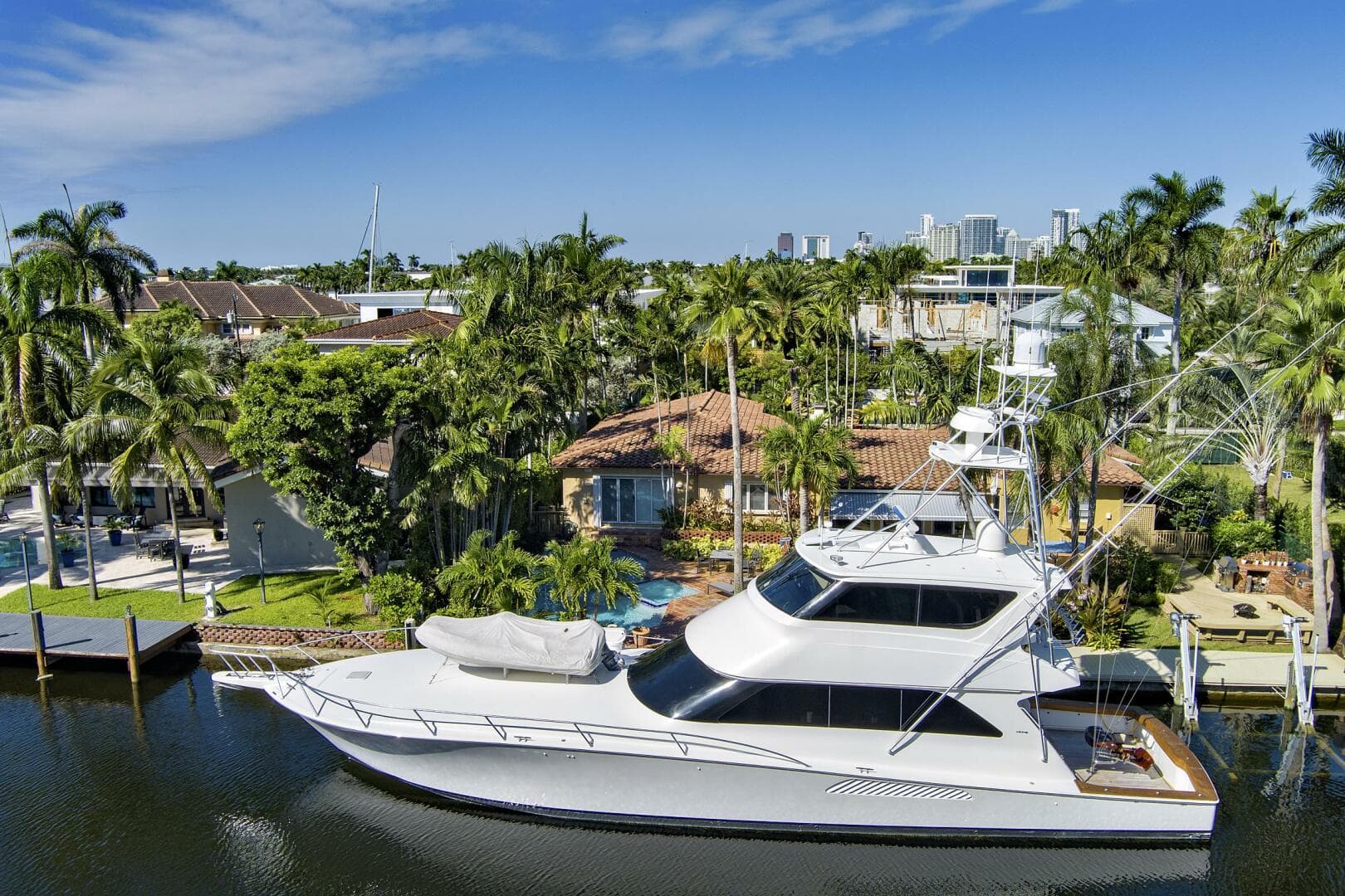 2008 Viking 74 Enclosed Bridge — photo 4