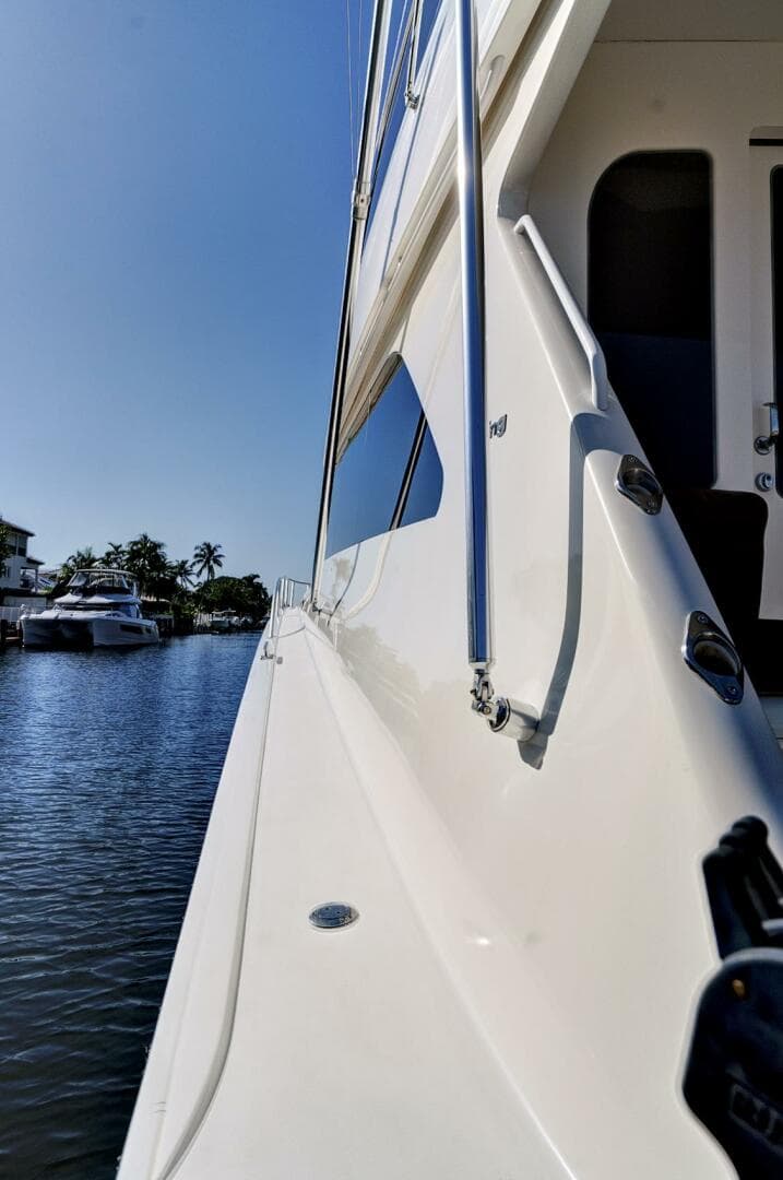 2008 Viking 74 Enclosed Bridge — photo 22