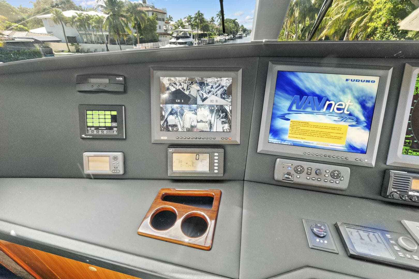 2008 Viking 74 Enclosed Bridge — photo 73