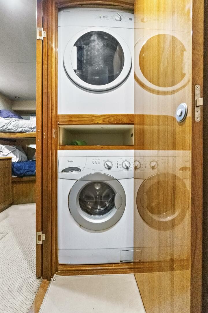 2008 Viking 74 Enclosed Bridge — photo 42