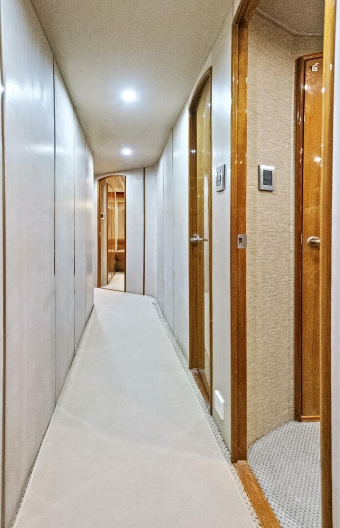 2008 Viking 74 Enclosed Bridge — photo 61