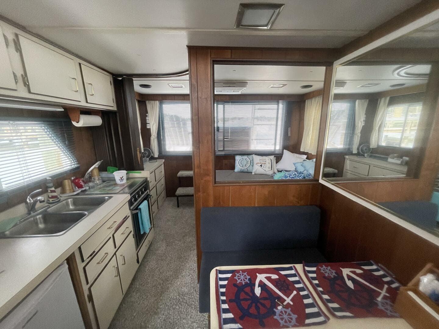 1991 Gibson 37 Standard Houseboat — photo 31