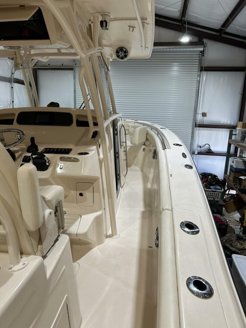 2019 Grady-White — photo 14