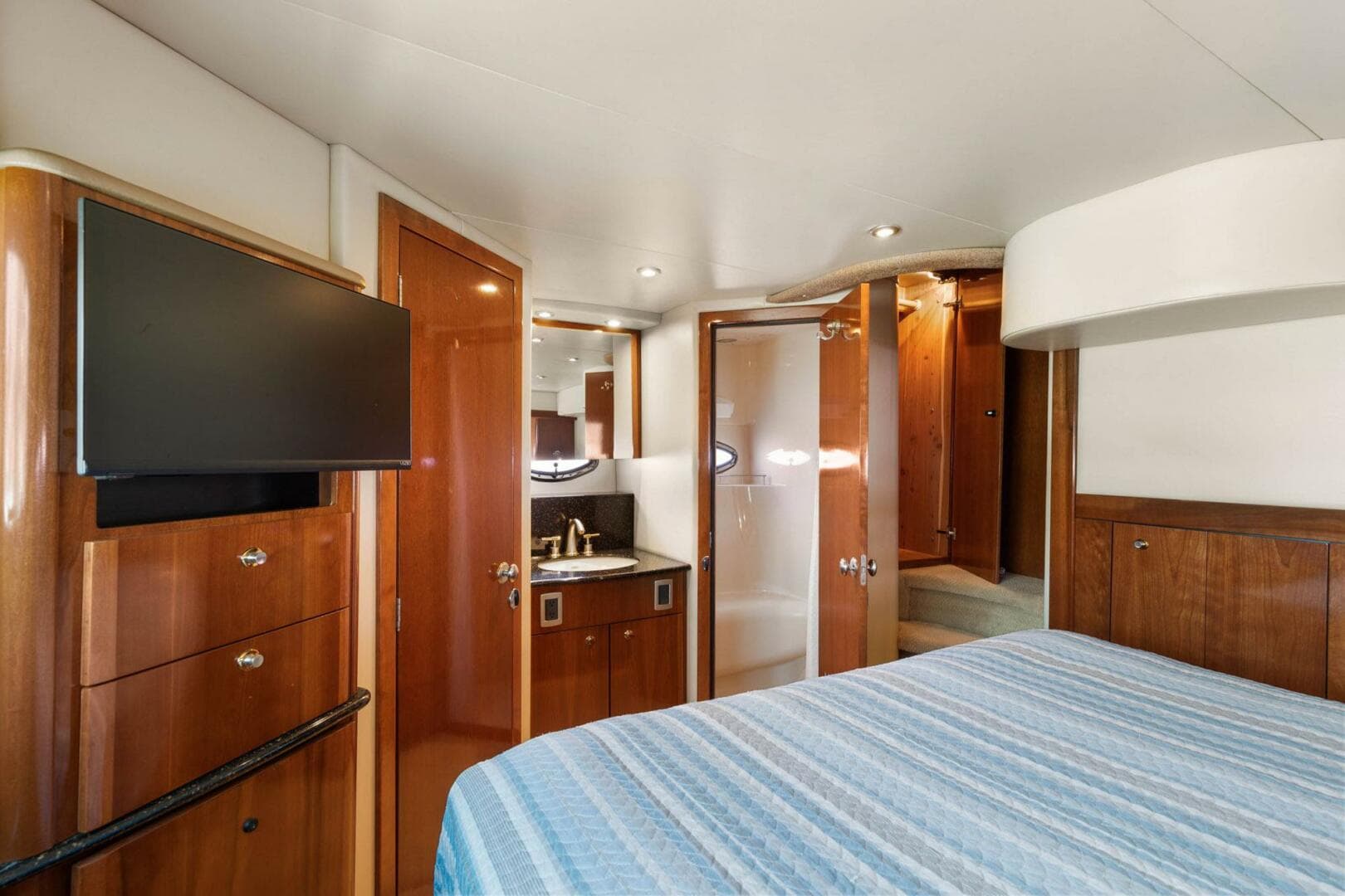 2008 Meridian 408 — photo 48