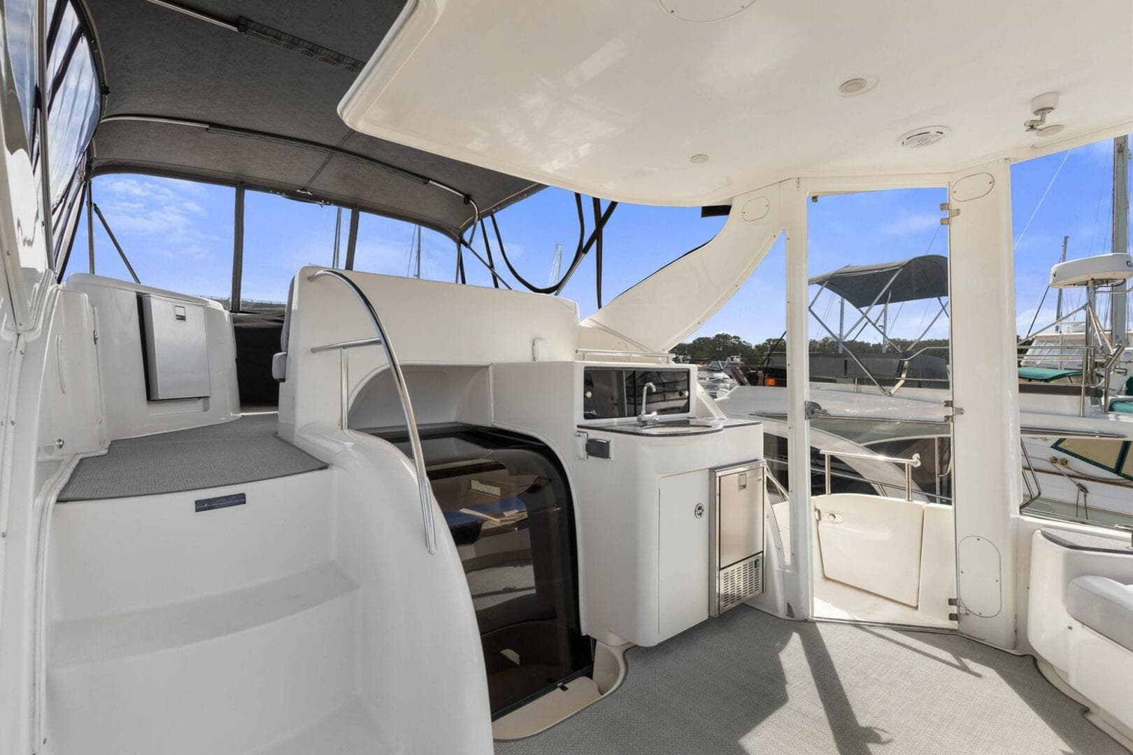 2008 Meridian 408 — photo 9