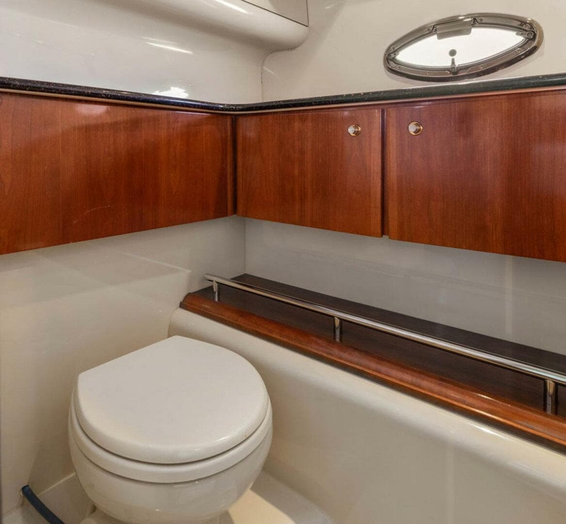 2008 Meridian 408 — photo 50