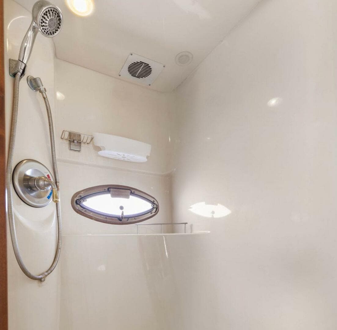 2008 Meridian 408 — photo 51