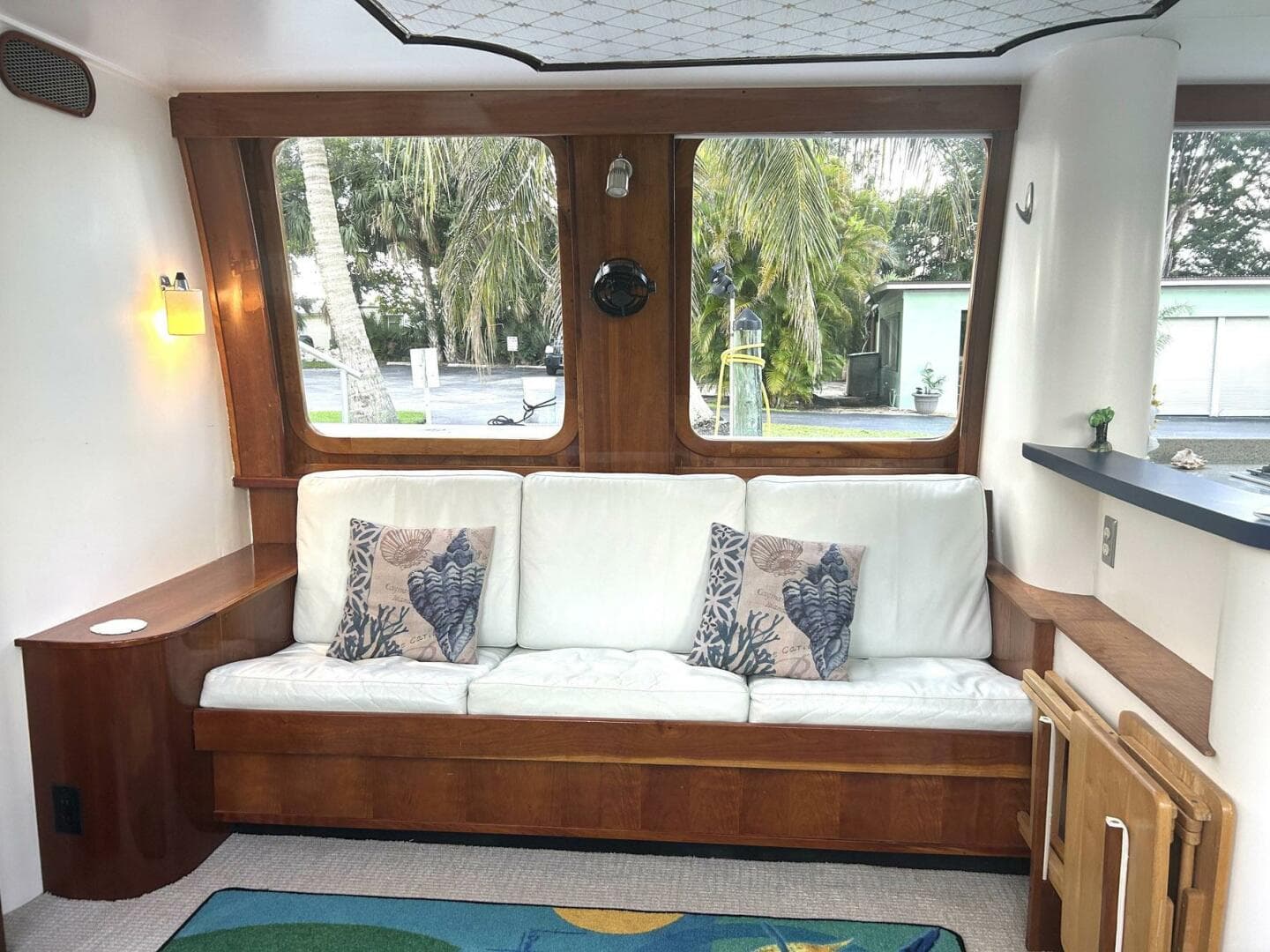 2002 Custom 64 — photo 21