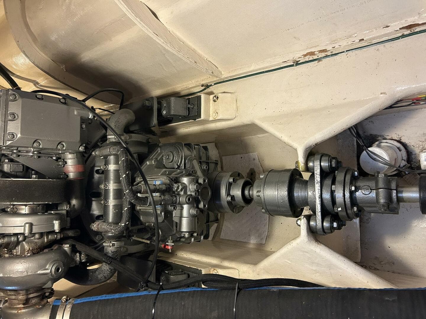 2002 Custom 64 — photo 46