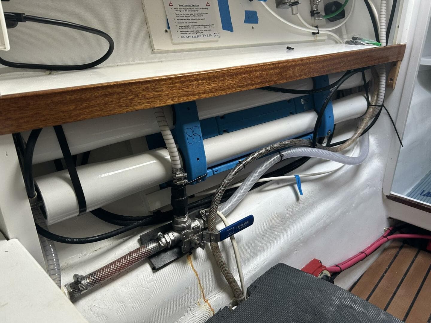 2002 Custom 64 — photo 43