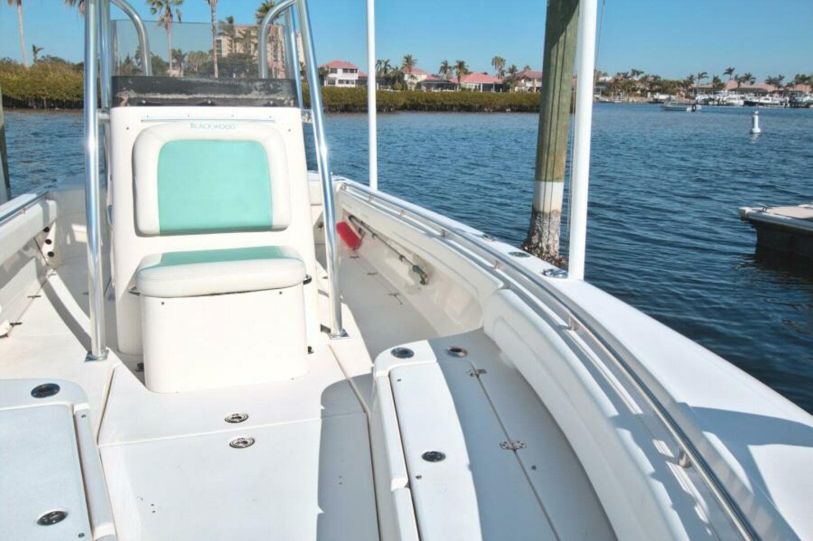 2017 Blackwood 270 LXF Hybrid — photo 26