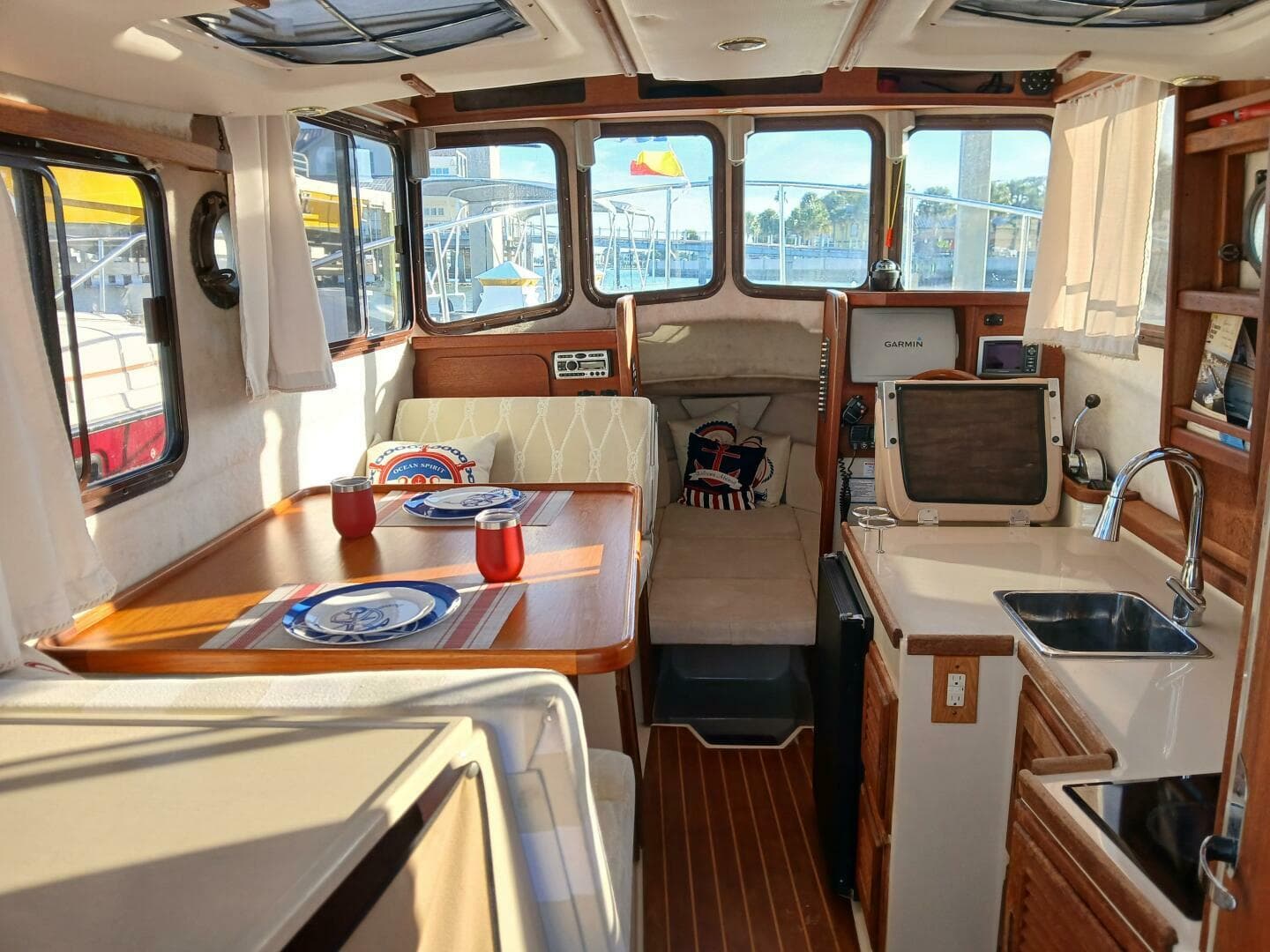 2009 Ranger Tugs R-25 — photo 6