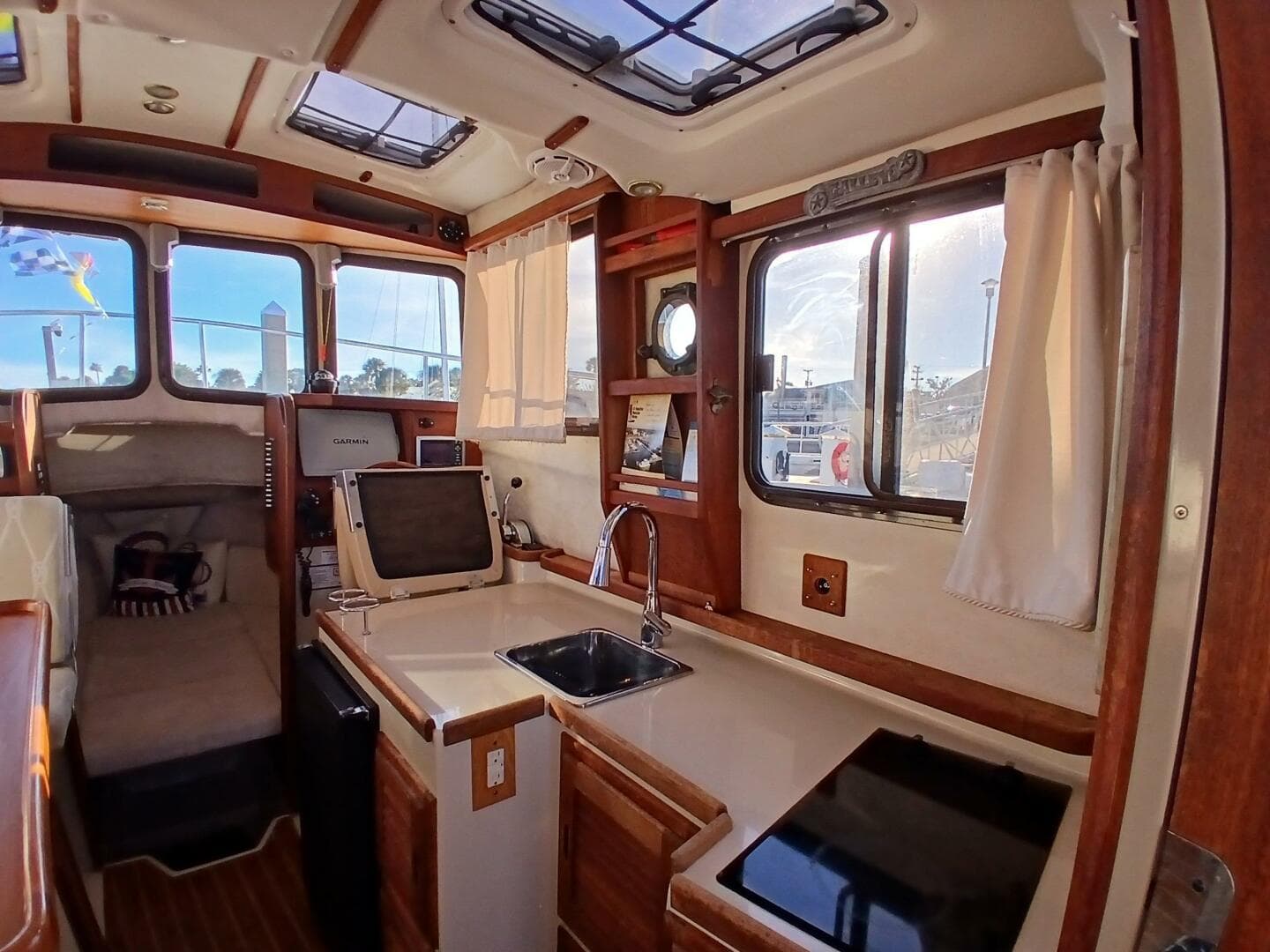 2009 Ranger Tugs R-25 — photo 9