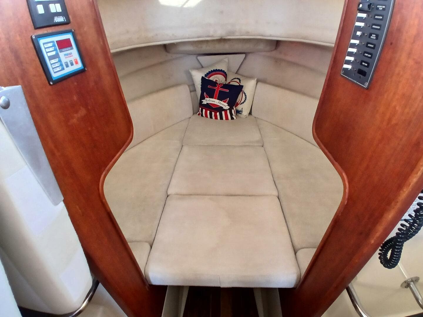 2009 Ranger Tugs R-25 — photo 25