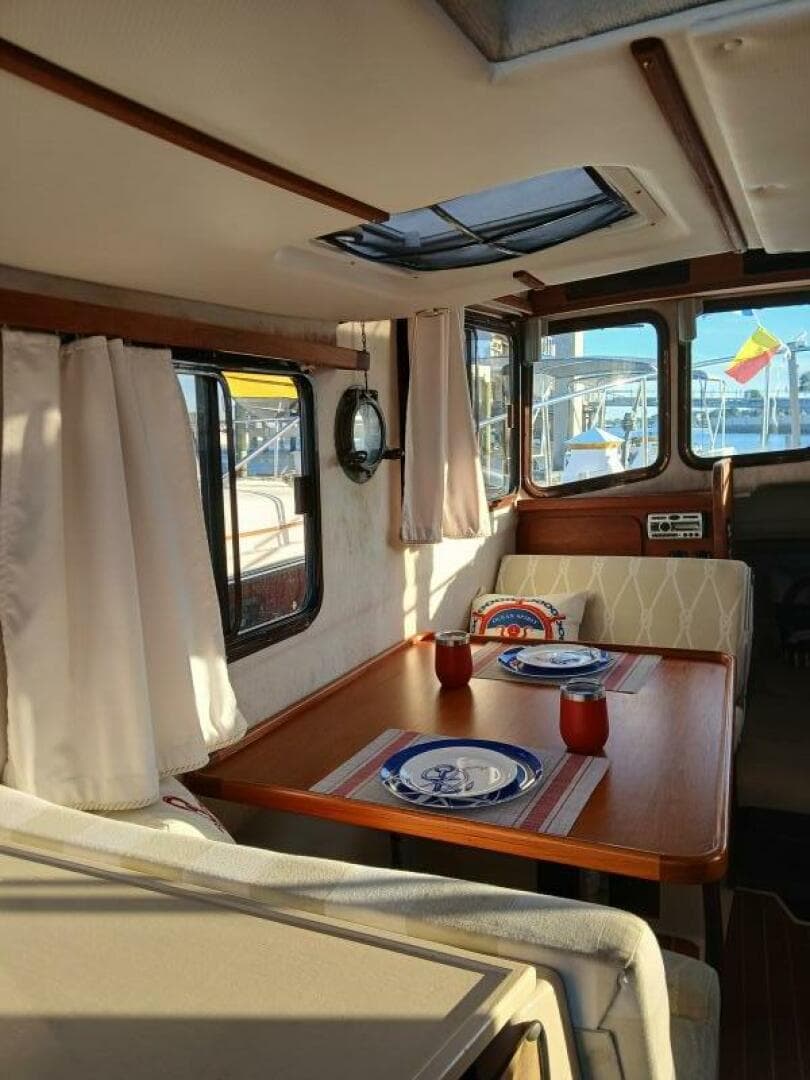 2009 Ranger Tugs R-25 — photo 13