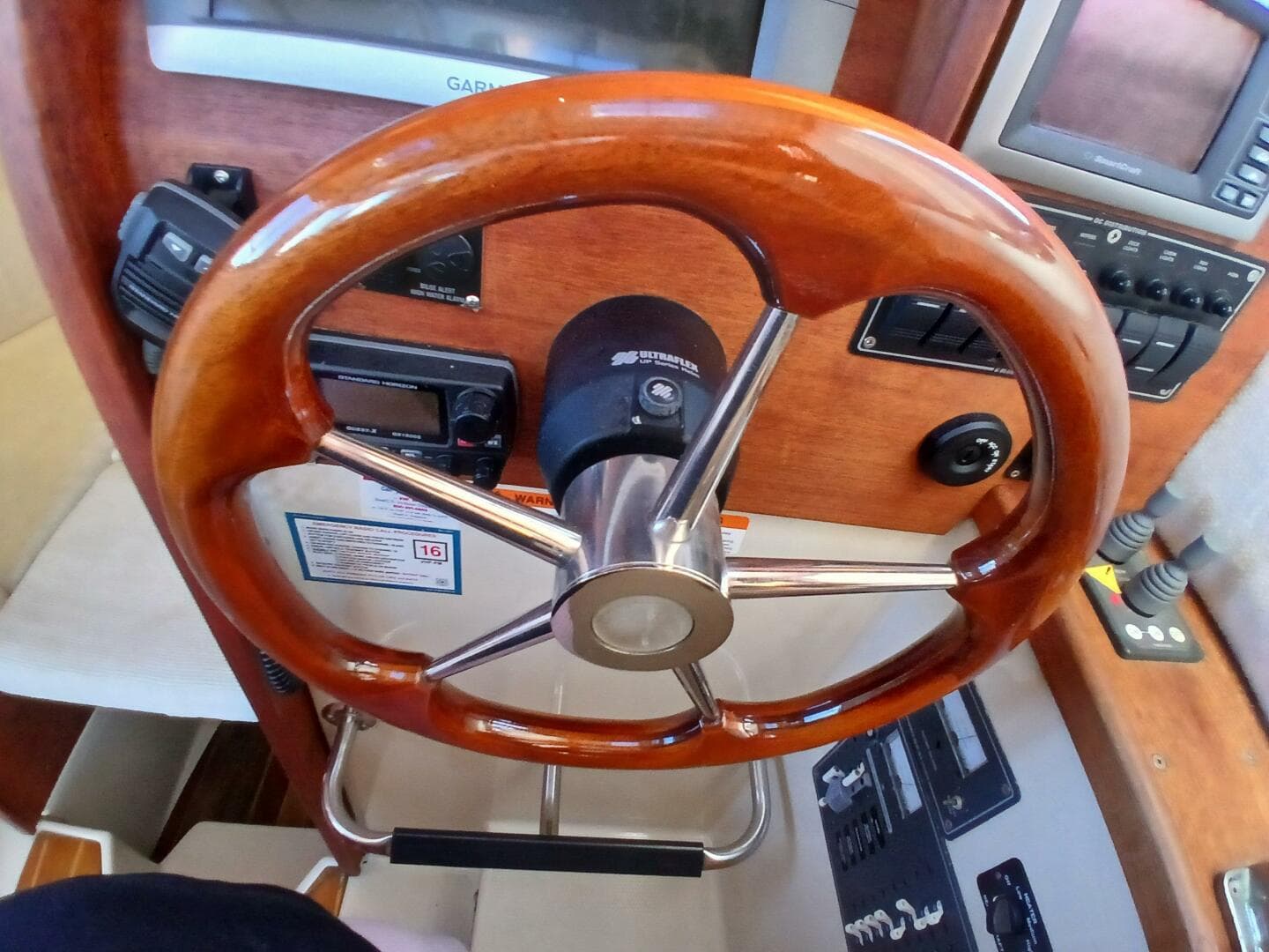 2009 Ranger Tugs R-25 — photo 33