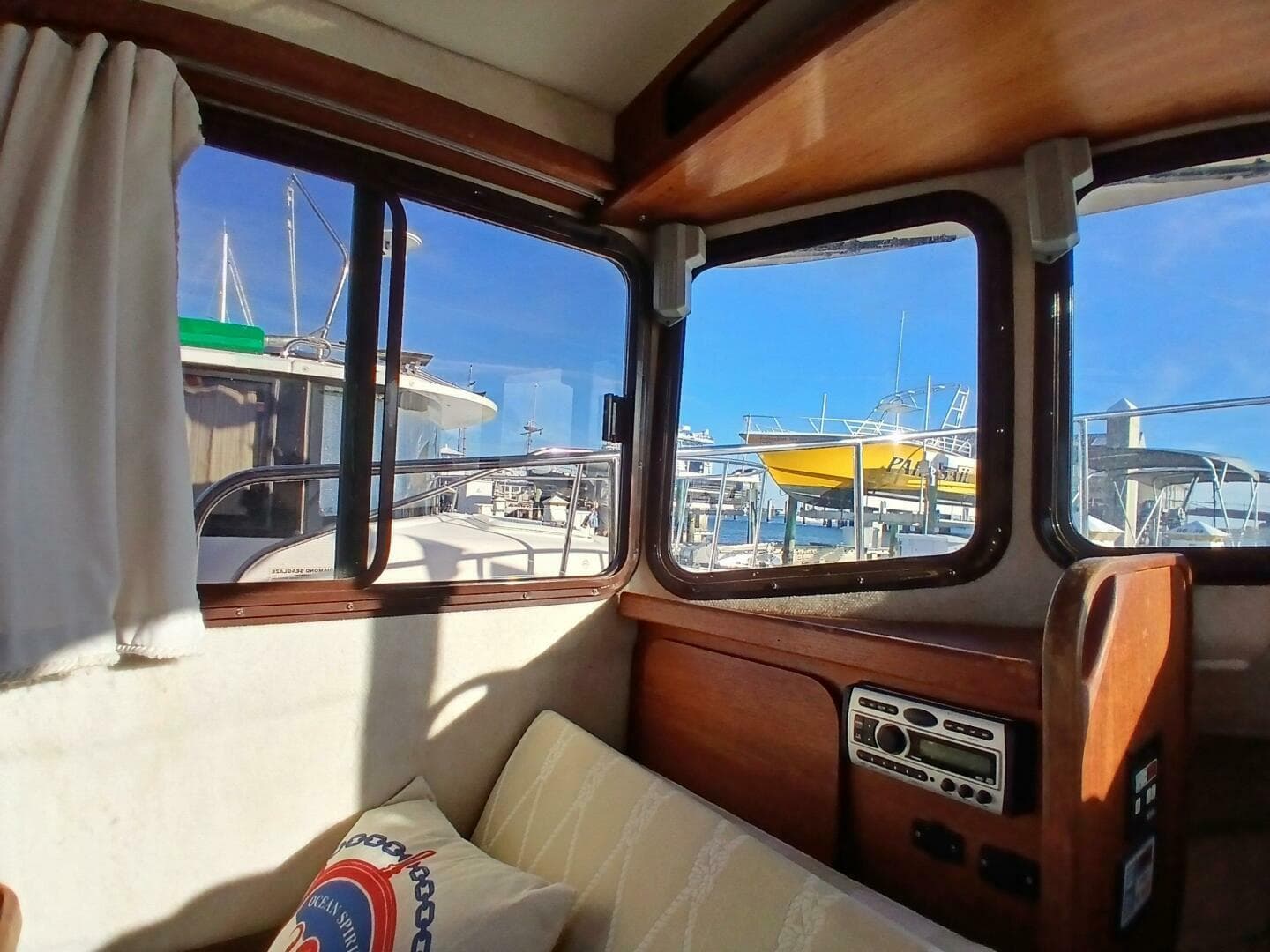 2009 Ranger Tugs R-25 — photo 11