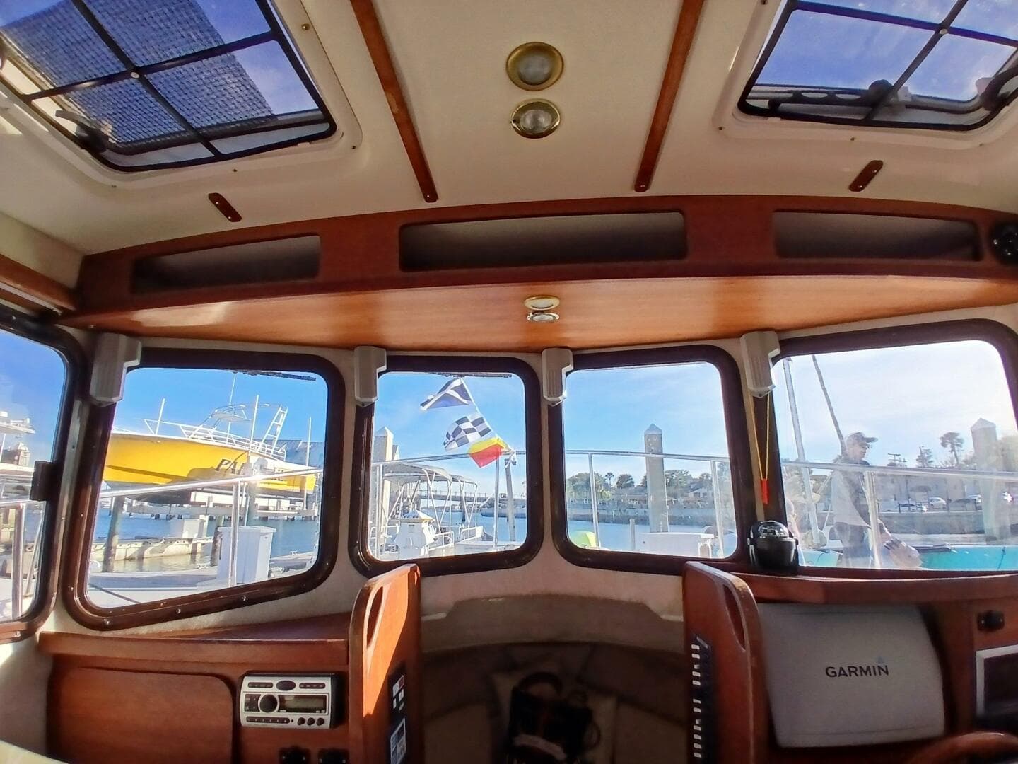 2009 Ranger Tugs R-25 — photo 12