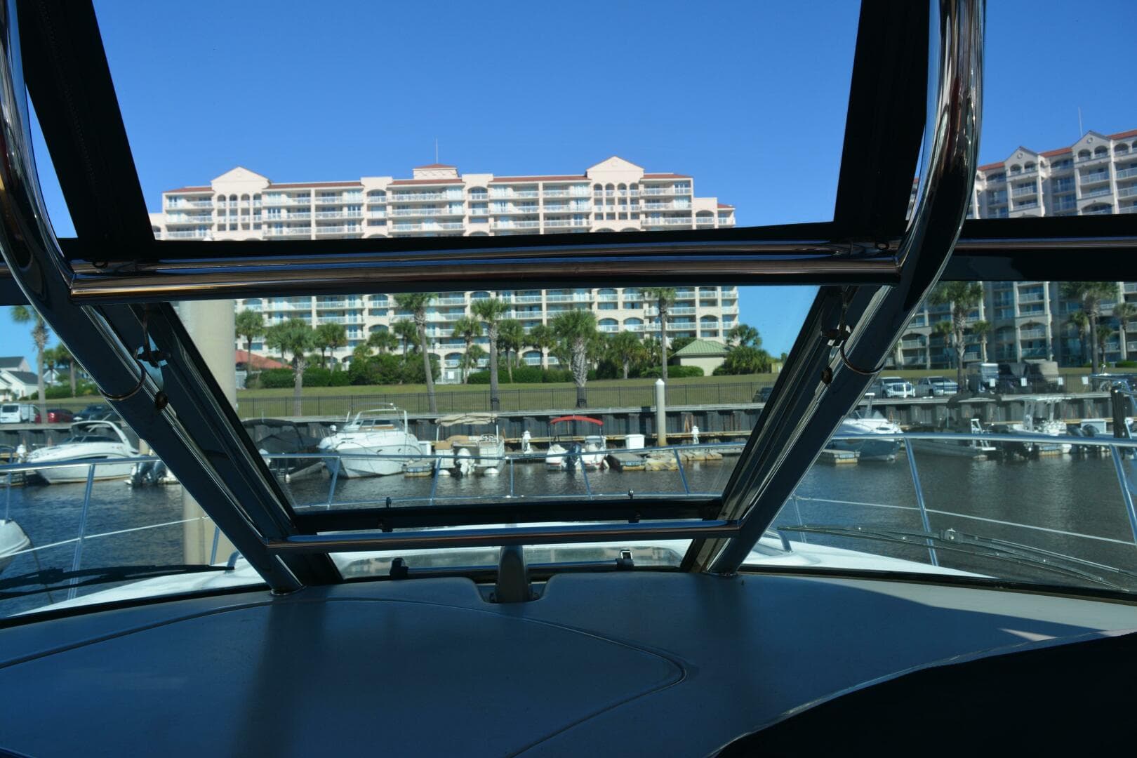 2007 Sea Ray 44 Sundancer — photo 47