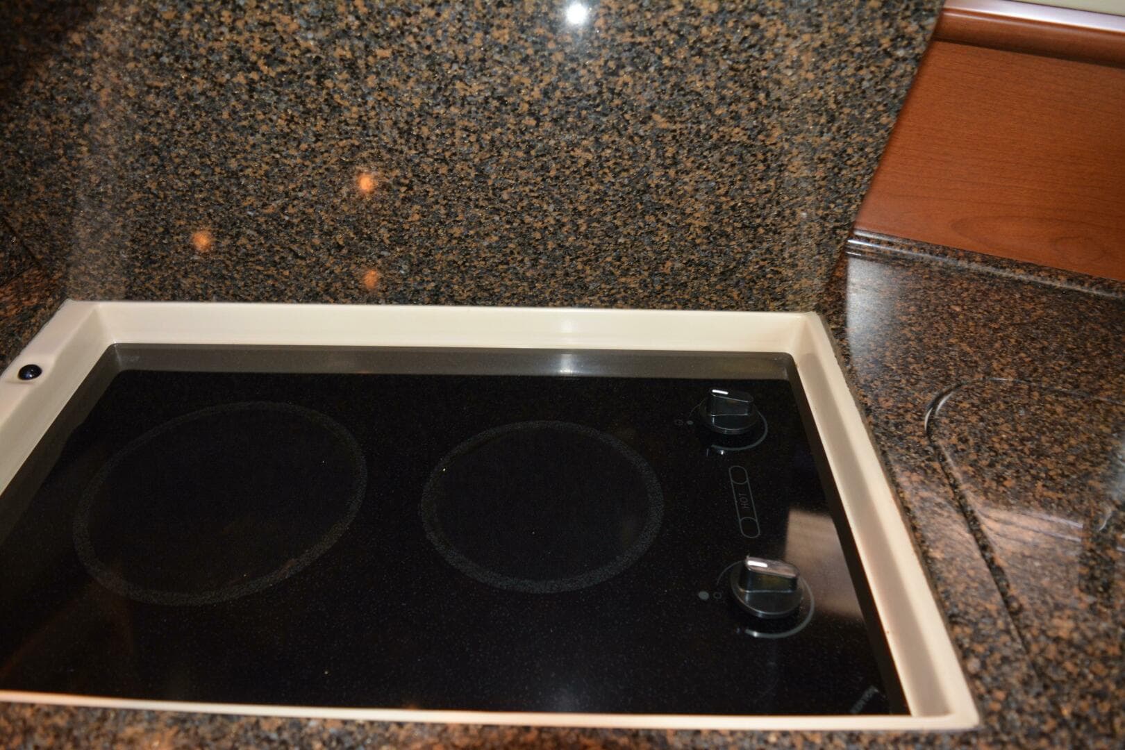 2007 Sea Ray 44 Sundancer — photo 99