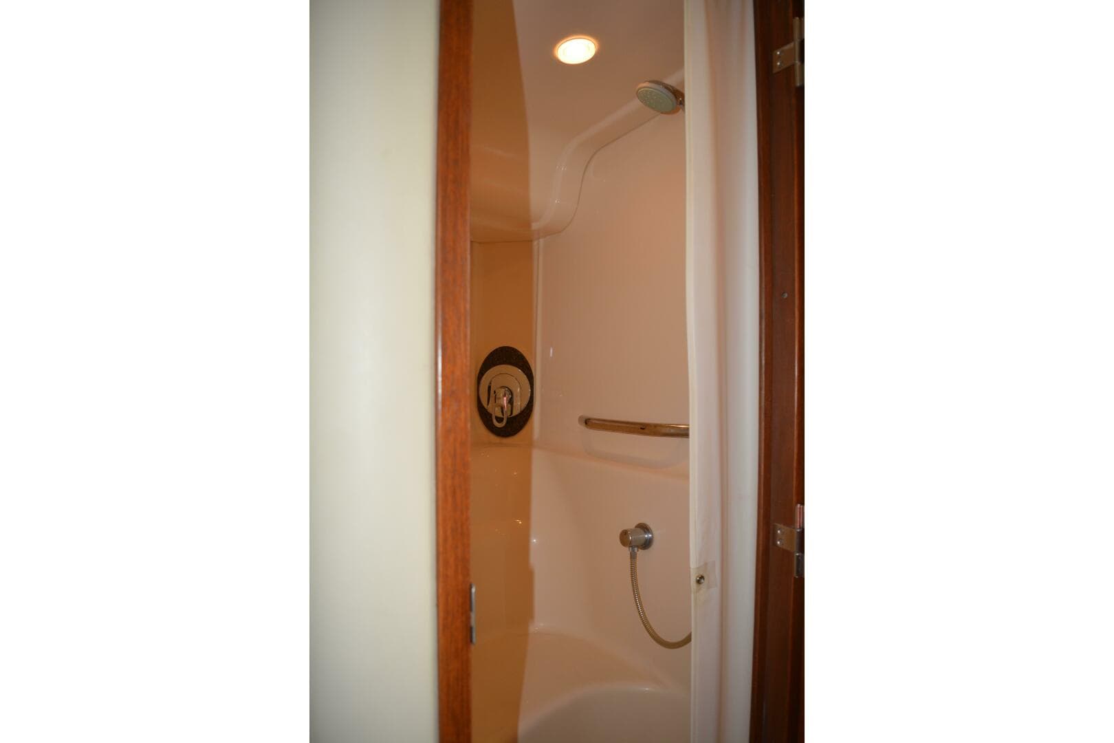 2007 Sea Ray 44 Sundancer — photo 82