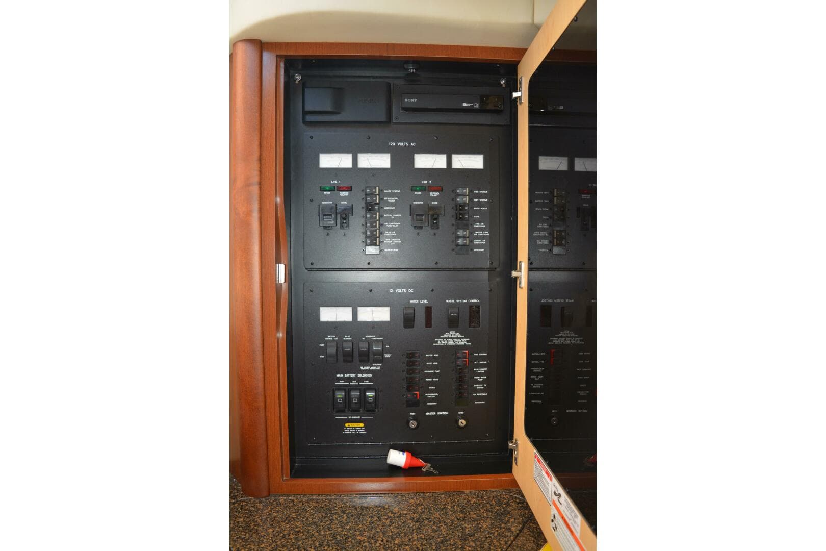 2007 Sea Ray 44 Sundancer — photo 69