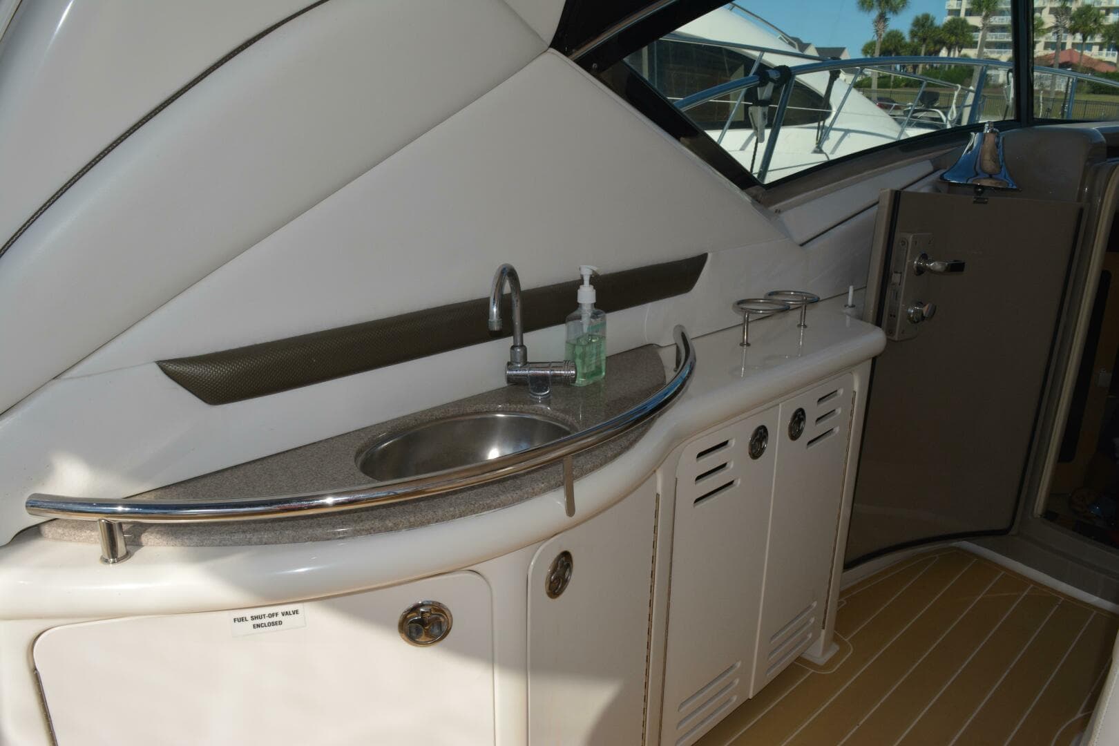 2007 Sea Ray 44 Sundancer — photo 40