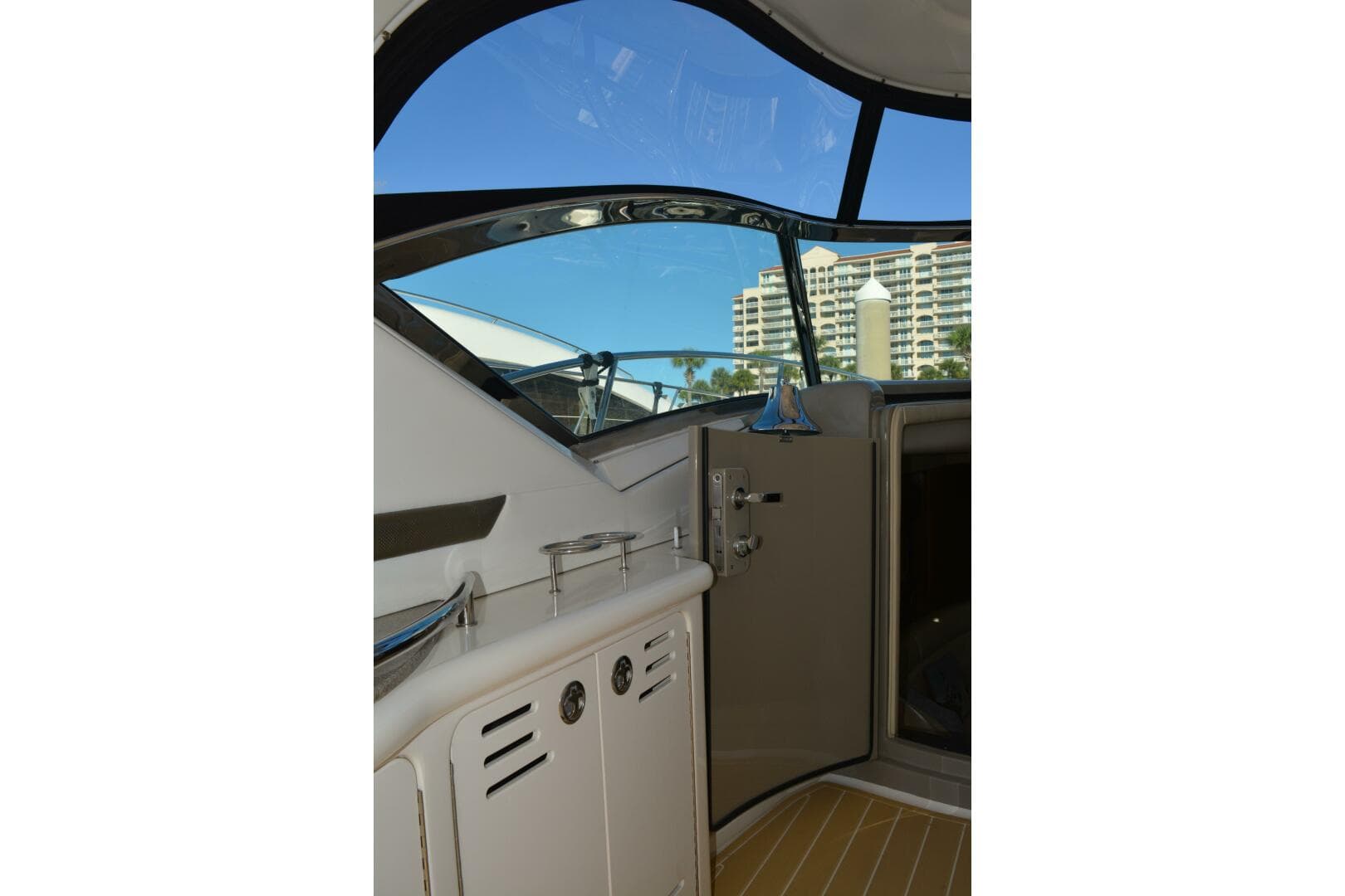 2007 Sea Ray 44 Sundancer — photo 63