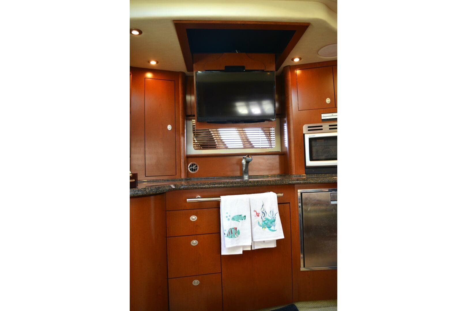 2007 Sea Ray 44 Sundancer — photo 98
