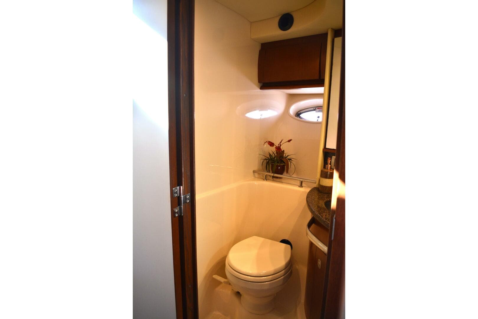 2007 Sea Ray 44 Sundancer — photo 79