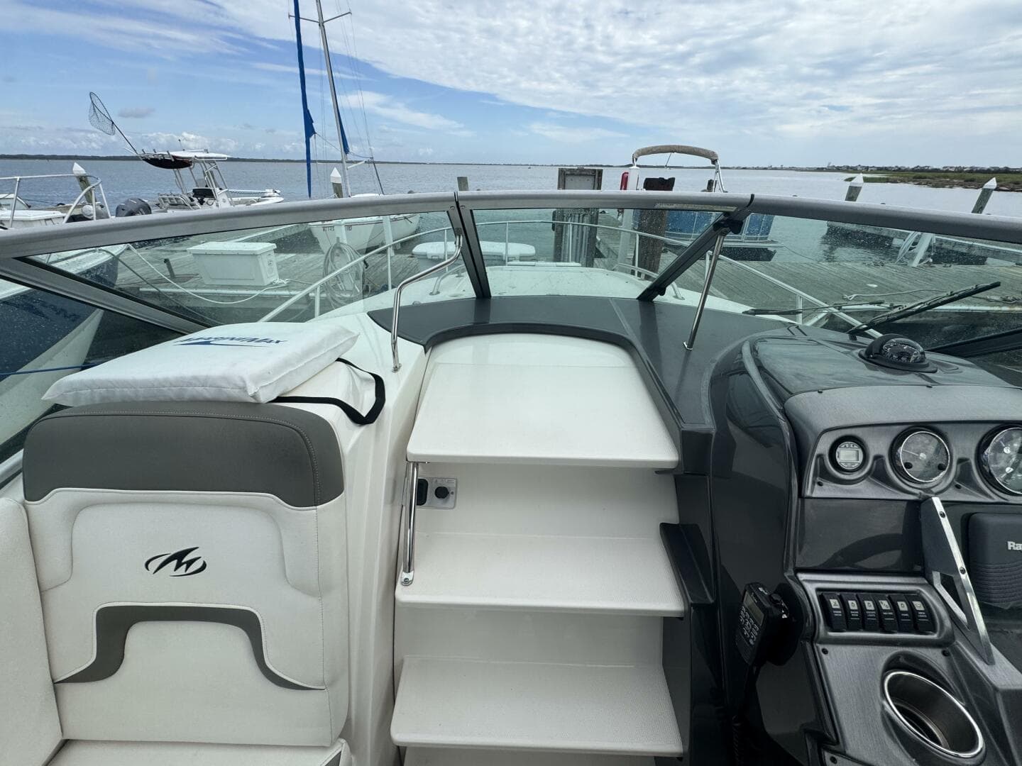 2013 Monterey 260 SCR — photo 8