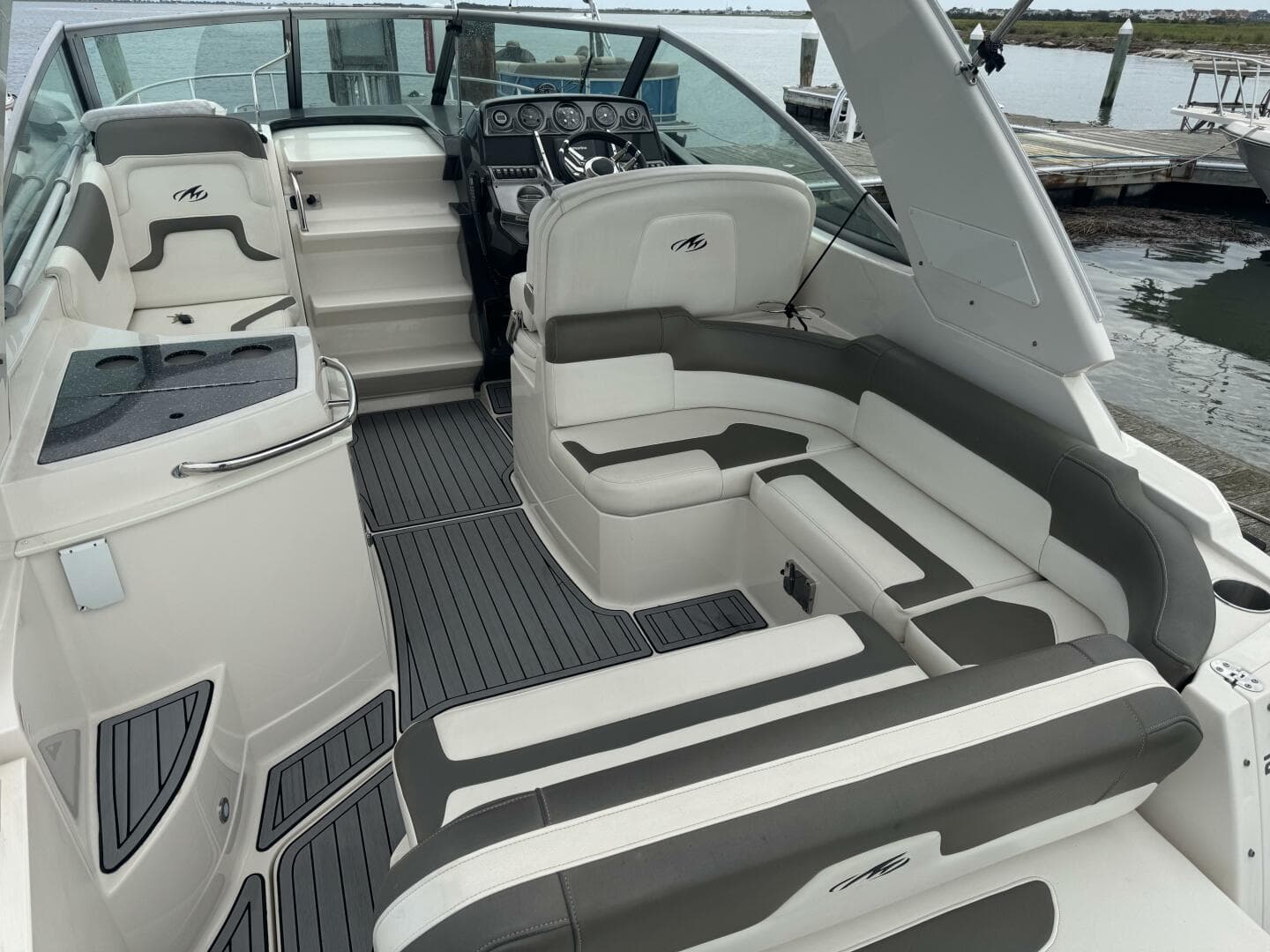 2013 Monterey 260 SCR — photo 4