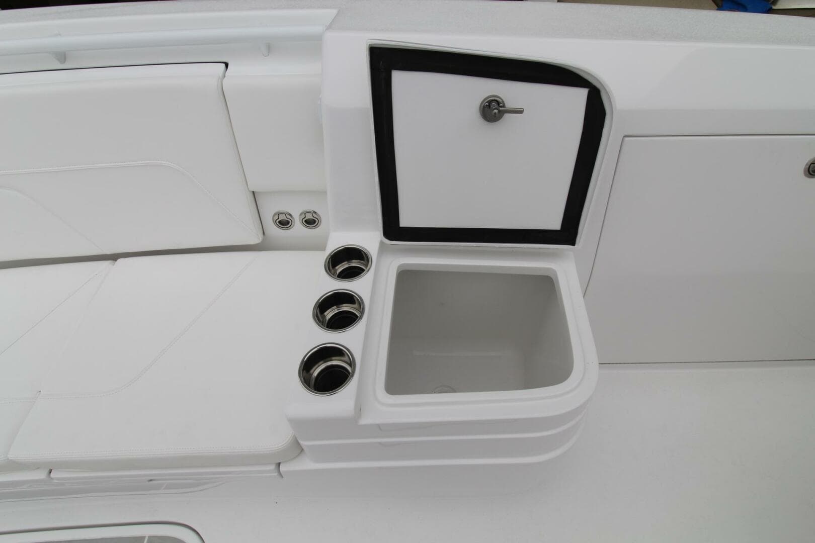 2024 Intrepid Nomad SE — photo 20