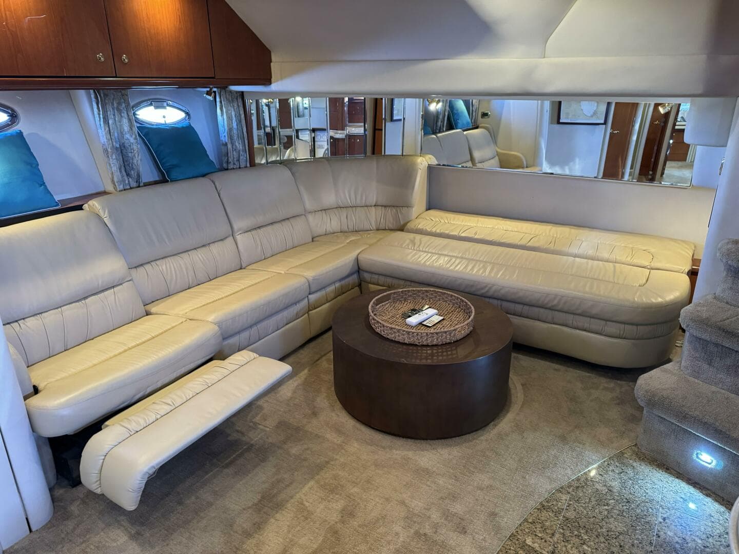 2001 Sea Ray 510 Sundancer — photo 26