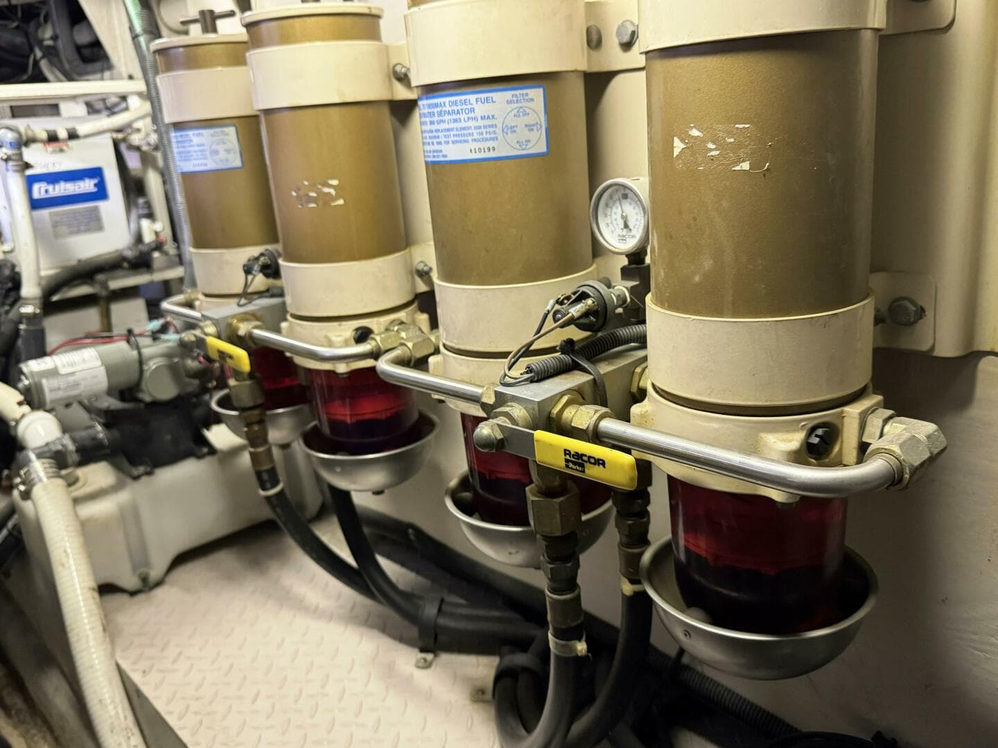 2001 Sea Ray 510 Sundancer — photo 46