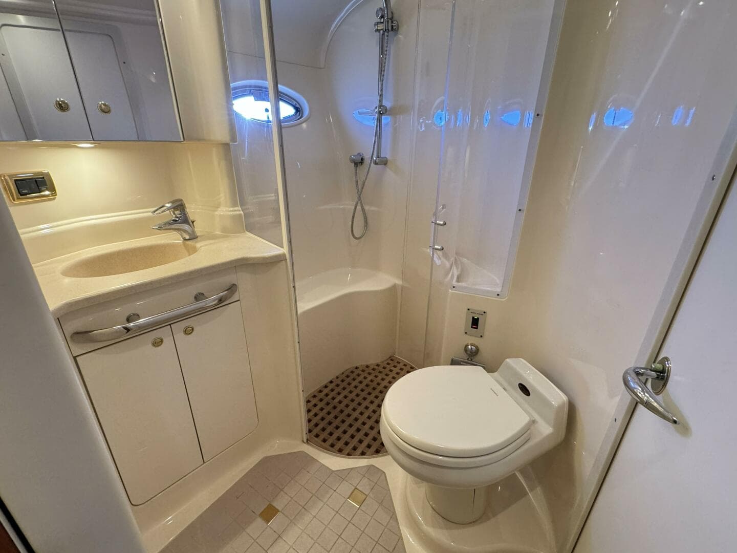 2001 Sea Ray 510 Sundancer — photo 34