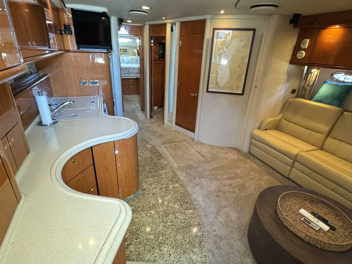 2001 Sea Ray 510 Sundancer — photo 24