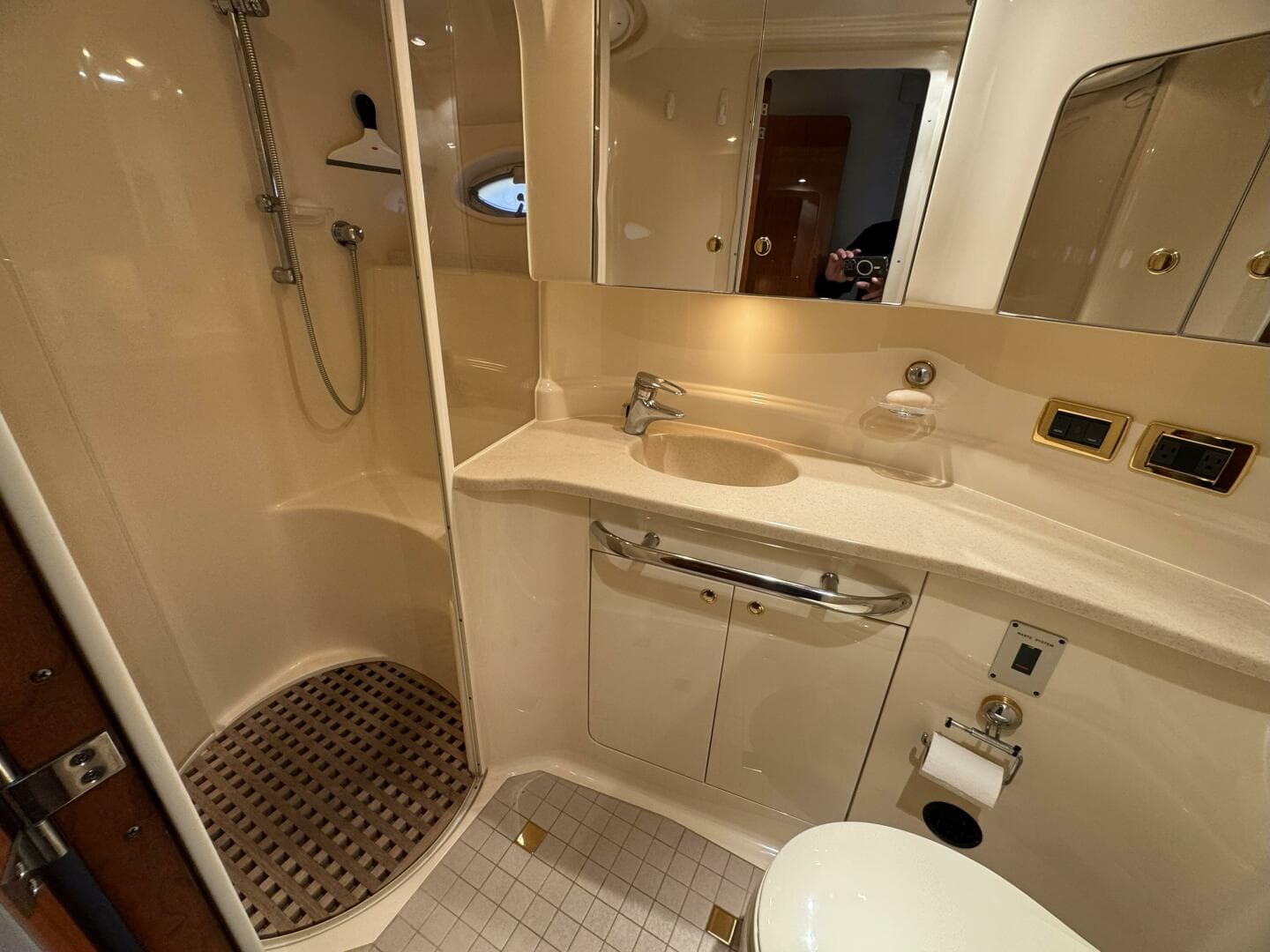 2001 Sea Ray 510 Sundancer — photo 38