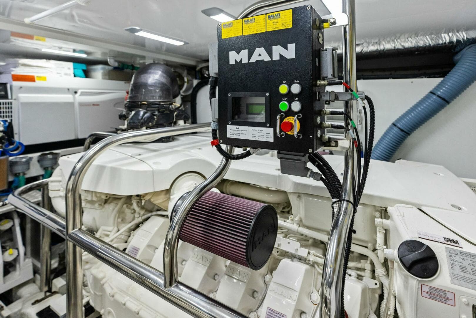 2018 Princess Y75 — photo 61