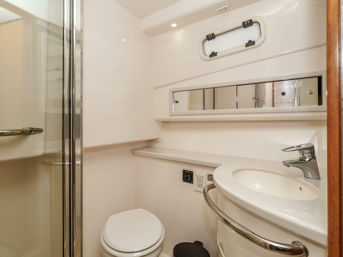 2008 Cabo 38 Express — photo 12