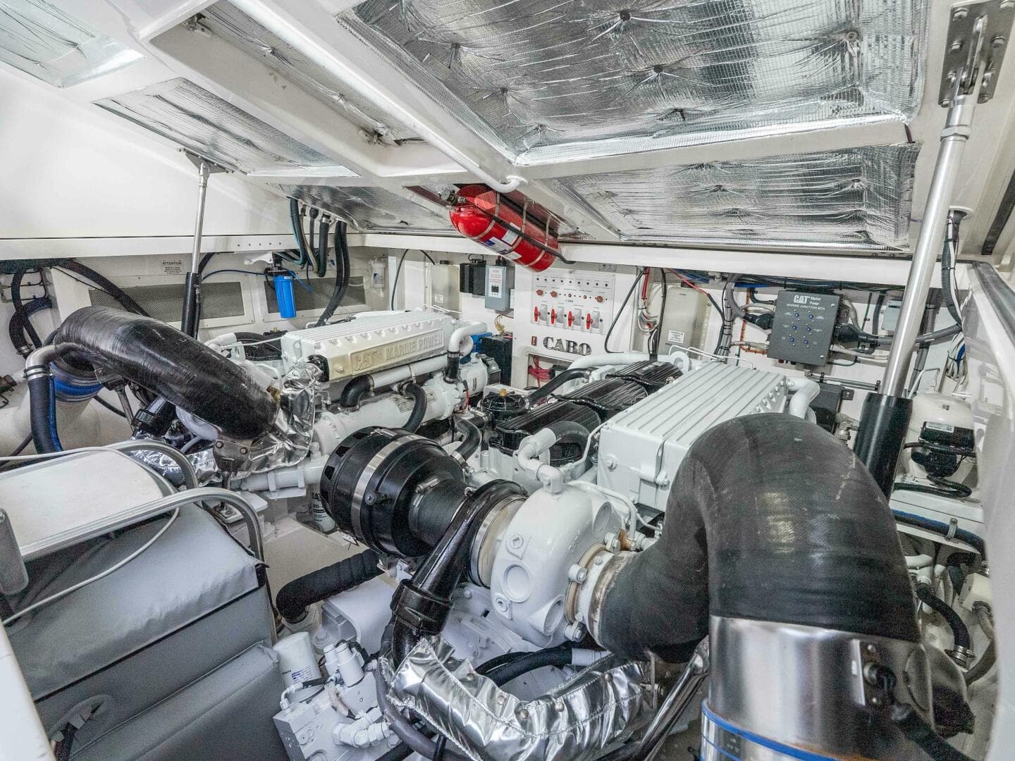 2008 Cabo 38 Express — photo 16